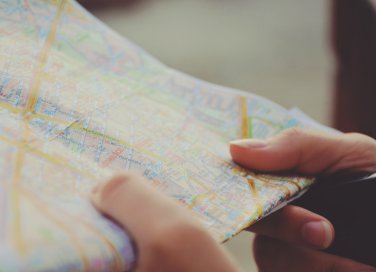 L'albergo diffuso: alloggia nelle case del centro abitato, trasformate in camere.