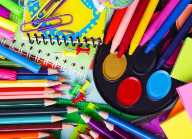 sicurezza bambini scuola colori colla cancelleria avvertenze adulti 