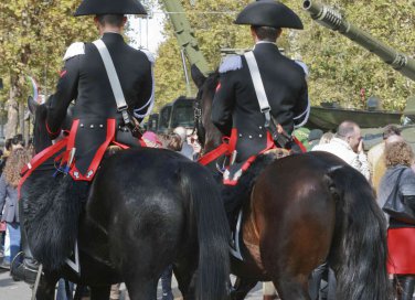 sognare carabinieri in divisa significato