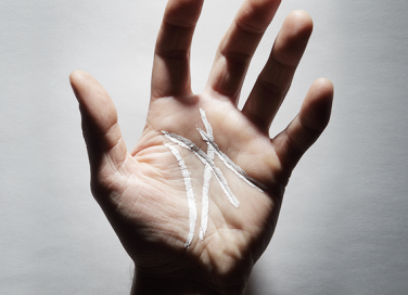 Sei intuitiva? Te lo rivela la lettera M sul palmo della mano 