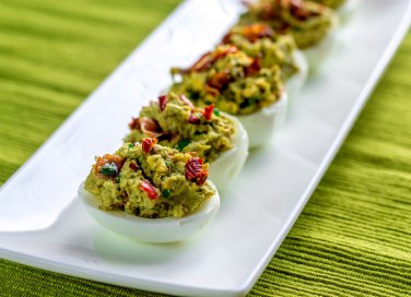 uova ripiene, ricette primaverili, avocado