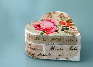 come decorare scatoline portaconfetti, scatole decoupage, decoupage legno
