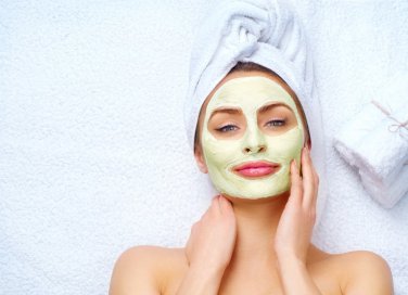 Maschera per il viso purificante: la ricetta fai da te facile da fare