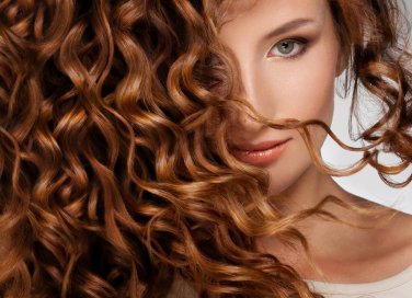 capelli mossi, capelli ricci, acconciature