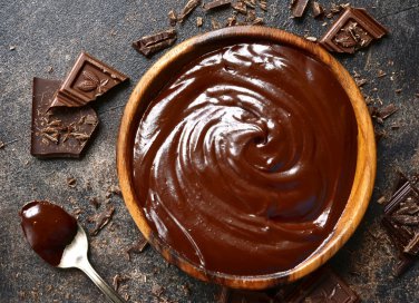 salsa al cioccolato, ricetta, decorazione dei dolci
