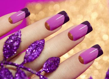 nail art, ultra violet Pantone, decorazione unghie
