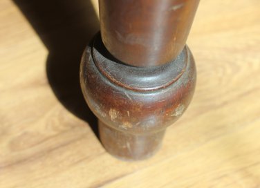 riciclo creativo mobili, riciclare piedi di legno