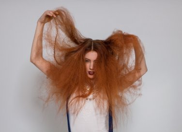 capelli secchi, rimedi naturali, idratazione