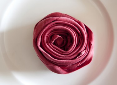 rose di stoffa facili, rose di stoffa fatte a mano, rose di stoffa fai da te