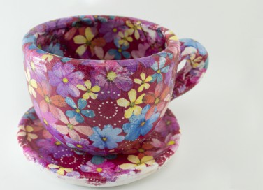 come decorare tazza, decoupage ceramica, personalizzare tazza 