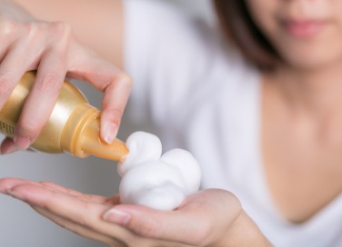 spuma per capelli, come usarla, volume