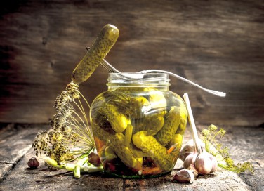 Come fare i cetrioli in agrodolce da conservare per l'inverno