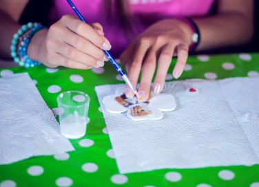 decoupage con carta di riso, decoupage come fare