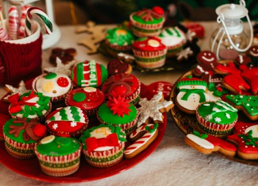 decorazioni natalizie pasta di zucchero, cake design natale, pasta di zucchero natale