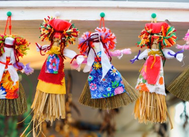 addobbi carnevale finestre, lavoretti carnevale, decorazioni carnevale da appendere