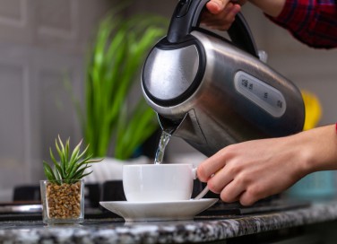 bollitore elettrico come si usa, bollitore elettrico come su pulisce, bollitore elettrico