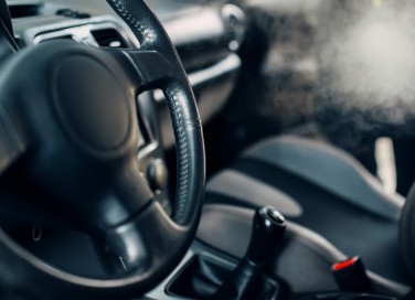 come togliere odore sigaretta macchina, come togliere odore fumo macchina, togliere puzza sigaretta macchina