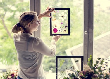 arredare casa con fiori secchi, arredare casa con fiori pressati, decorazioni con fiori secchi 