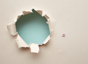 buchi carta da parati, come rattoppare carta da parati