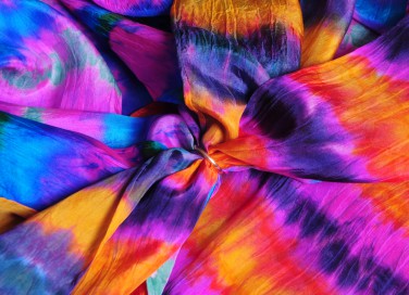 come trasformare foulard in top, realizzare top con foulard, top foulard fai da te
