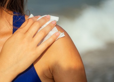 come togliere abbronzatura, come rimuovere abbronzatura
