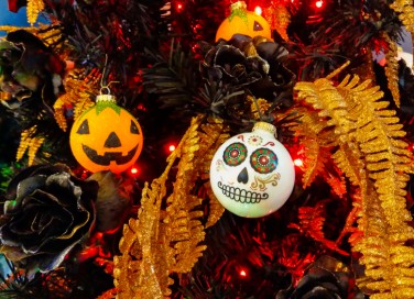 albero halloween, albero halloween idee, albero halloween decorazioni
