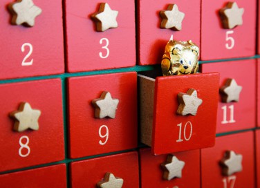 calendario avvento cosa mettere dentro, calendario avvento fai da te, calendario avvento