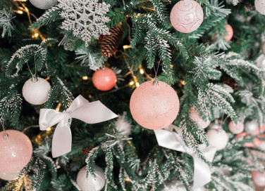 come aggiustare ramo rotto albero natale, ramo rotto albero natale