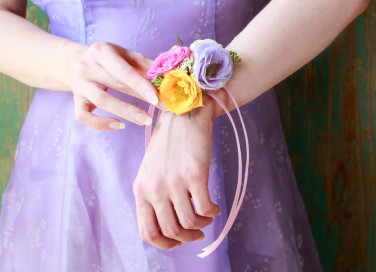 braccialetti fiori veri come fare, bracciali fiori veri, bracciali fiori freschi