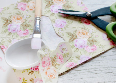 come incollare carta decoupage, come fare decoupage