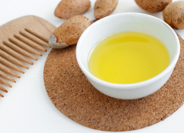 maschera capelli fai da te olio mandorle, maschera capelli fai da te, capelli olio di mandorle