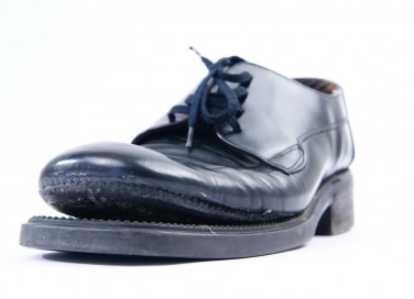 come incollare suola scarpe, come aggiustare suola scarpe