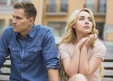 lui vuole controllarmi, come mai, cosa fare