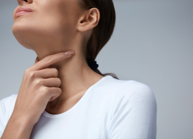 rimedi naturali, abbassamento voce, cure afonia