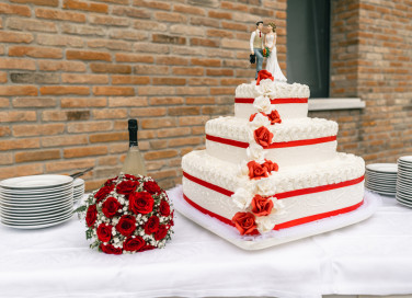 torte con rose in pasta di zucchero, torte decorate con rose
