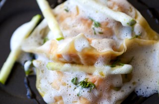 Ravioli al salmone e mela verde