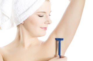 Depilarsi con il rasoio: consigli