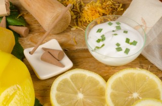 I capelli grassi non sono più un problema coi rimedi naturali!