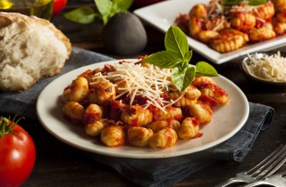 Gnocchi al sugo della nonna