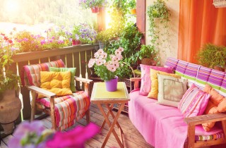 Come arredare un terrazzo spendendo poco: consigli pratici