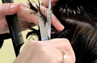 Quando tagliare i capelli secondo il calendario lunare? 