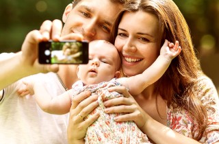 Foto dei figli sui social: sì o no?