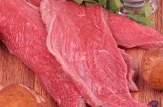 Scaloppine ai funghi porcini Stroganoff