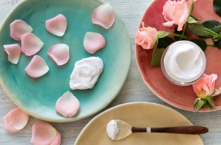 Crema e maschera contorno occhi fai da te