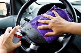 I migliori prodotti per la pulizia degli interni e dei sedili dell'auto