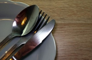 Posate in argento, come togliere la patina opaca in modo efficace