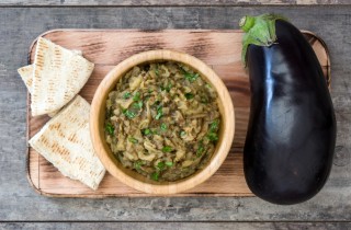 Baba ganoush: la ricetta originale del caviale di melanzane
