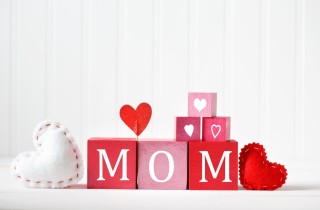 Festa della mamma, le decorazioni fai da te più belle per la tavola