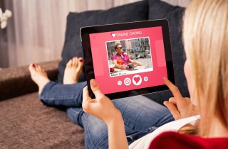 Amore 2.0: cos'è il Romance Scam e come difendersi dai truffatori sui siti d'incontri