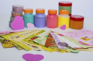 Decoupage con i tovaglioli, la tecnica e l’occorrente